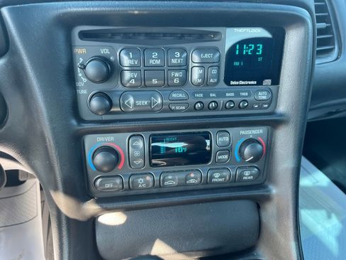 Used 1999 Chevrolet Corvette Coupe w/ Memory Pkg image 12