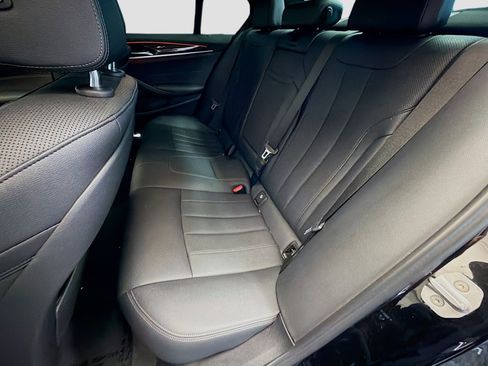 Used 2021 BMW 530i w/ Convenience Package image 13