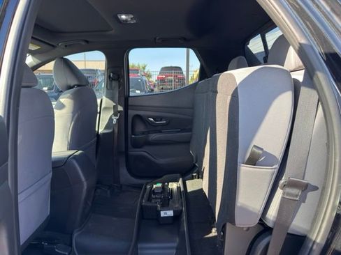 Used 2022 Hyundai Santa Cruz SEL Premium image 35