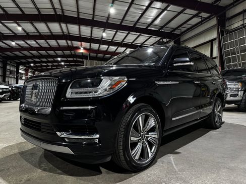 Used 2019 Lincoln Navigator Reserve image 9