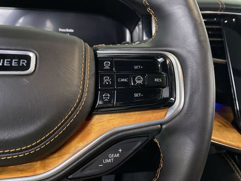 Used 2022 Jeep Grand Wagoneer Series III w/ Flexible Seating Group image 30