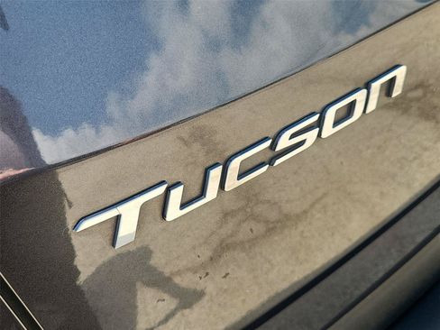 Used 2023 Hyundai Tucson Limited AWD/4WD image 33