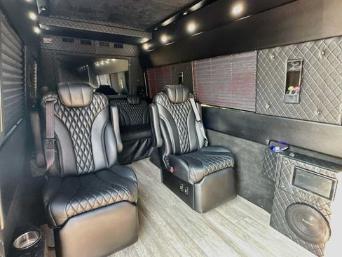 Used 2019 Mercedes-Benz Sprinter 170 image 28