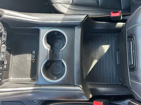 Used 2023 GMC Yukon AT4 w/ AT4 Premium Package image 27