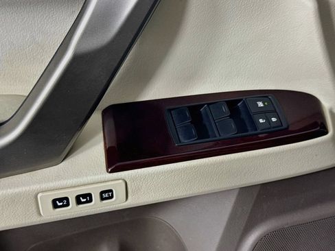 Used 2016 Lexus GX 460 w/ Premium Package AWD/4WD image 23