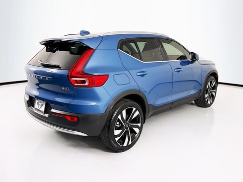 Used 2024 Volvo XC40 B5 Plus w/ Climate Package AWD/4WD image 5