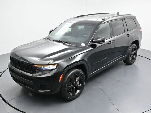 Used 2023 Jeep Grand Cherokee L Laredo AWD/4WD image 35