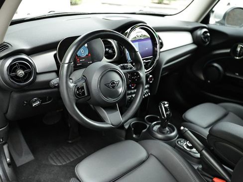 Used 2024 MINI Cooper 2-Door Hardtop FWD image 19