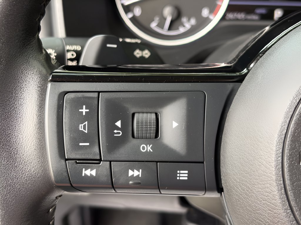 Used 2023 Nissan Rogue SL AWD/4WD image 20