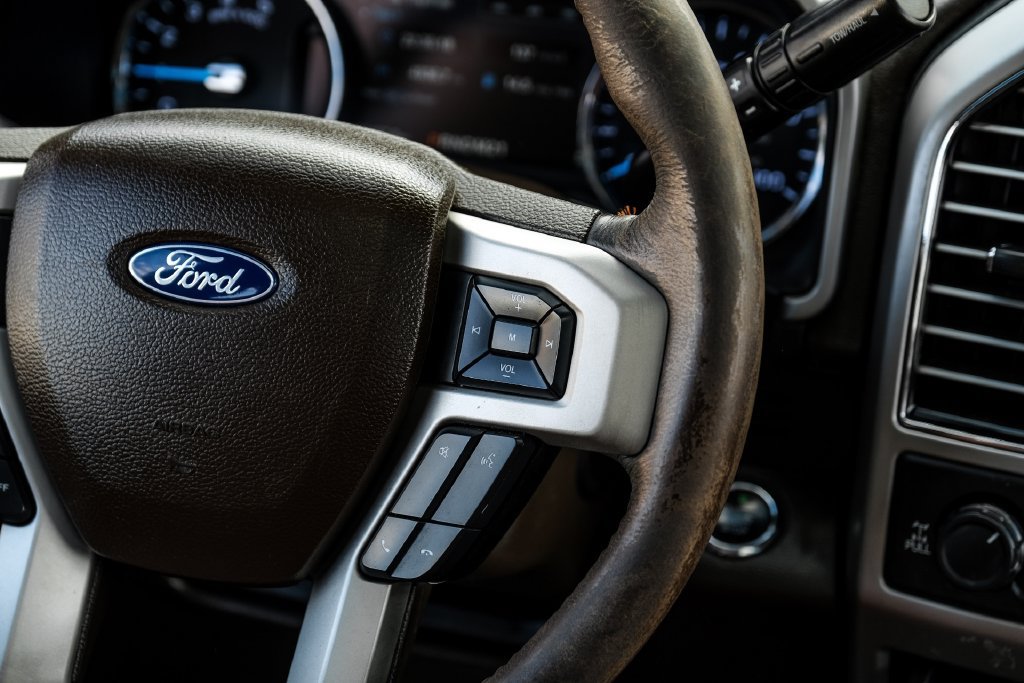 Used 2019 Ford F250 King Ranch w/ King Ranch Ultimate Package AWD/4WD image 15