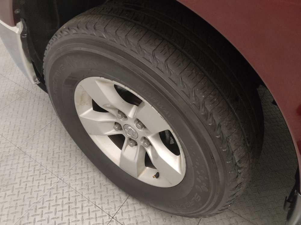 Used 2022 RAM 1500 Classic SLT RWD image 31