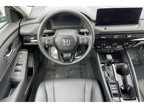 Certified 2025 Honda Accord EX-L image 16