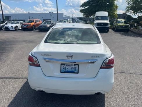 Used 2014 Nissan Altima 3.5 SL w/ Technology Package FWD image 4