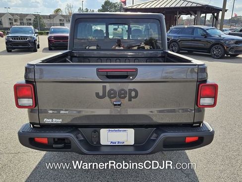 New 2026 Jeep Gladiator Sport image 10