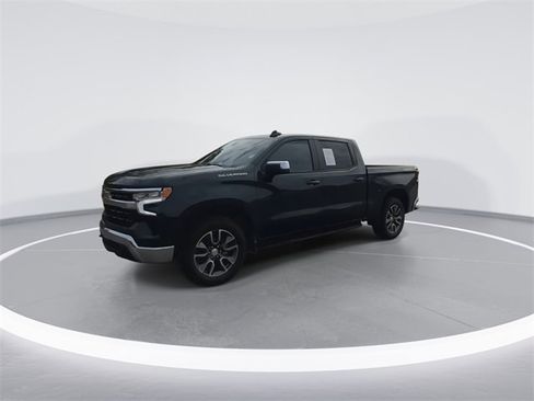 Used 2025 Chevrolet Silverado 1500 LT image 5