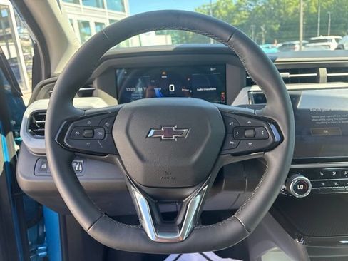 Used 2027 Chevrolet Bolt LT w/ Comfort Package FWD image 17
