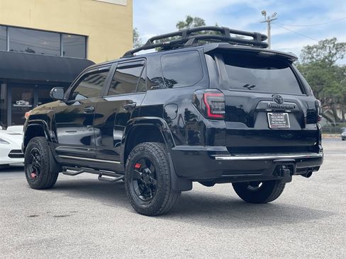 Used 2010 Toyota 4Runner SR5 AWD/4WD image 11