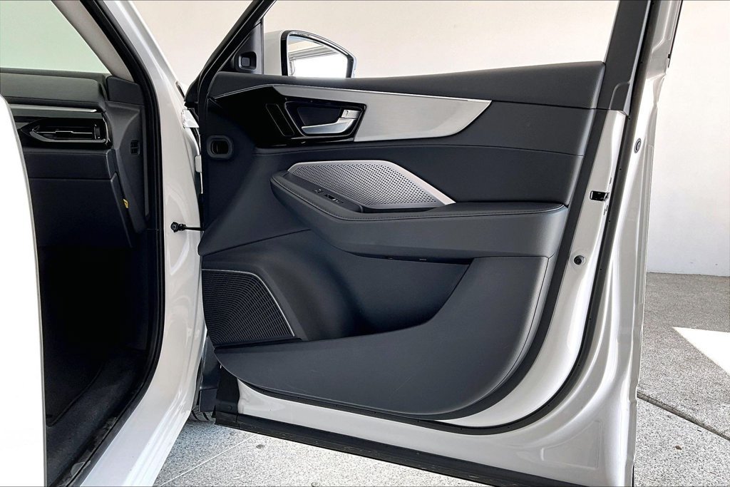 Certified 2025 Acura MDX SH-AWD image 23