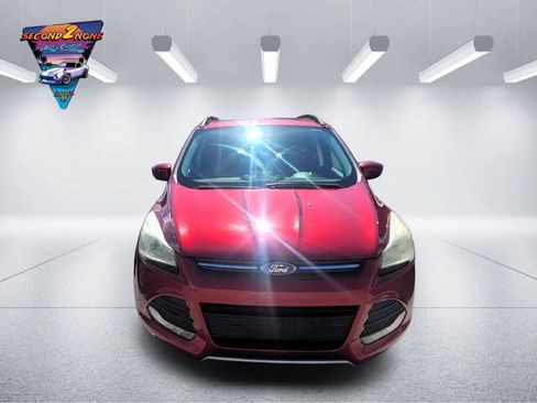Used 2014 Ford Escape SE w/ Equipment Group 201A FWD image 2