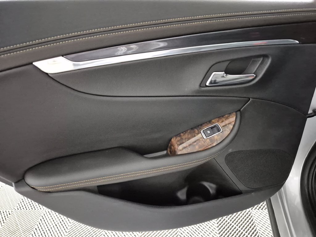 Used 2014 Chevrolet Impala LT FWD image 24