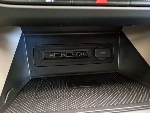 Used 2021 Volkswagen Atlas SE FWD image 30