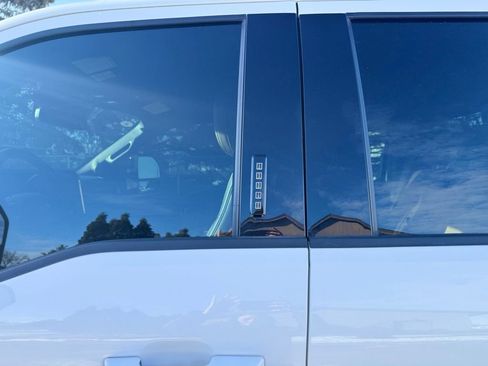 Used 2024 Ford F350 Lariat w/ Sport Appearance Package image 19