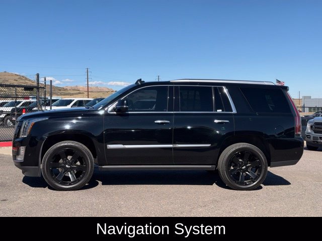 Used 2019 Cadillac Escalade Platinum AWD/4WD image 3