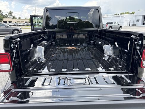 Used 2026 Jeep Gladiator Sport AWD/4WD image 30