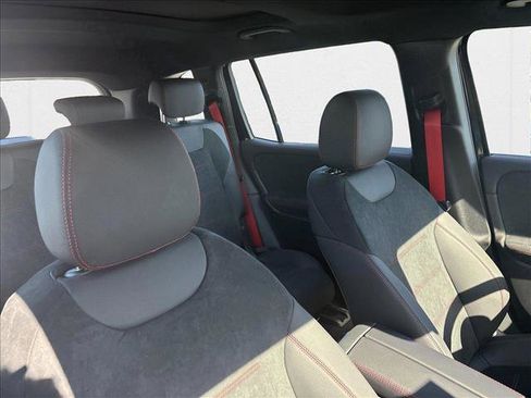 New 2025 Mercedes-Benz GLB 35 AMG 4MATIC image 25