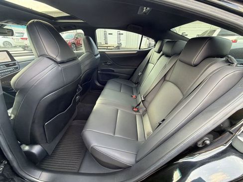 Used 2023 Lexus ES 300h F Sport w/ Accessory Package (Z2) image 14