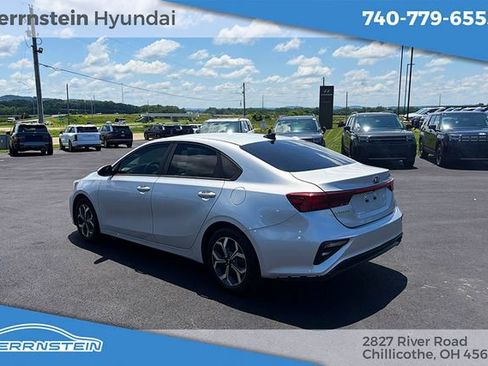 Used 2020 Kia Forte LXS FWD image 4