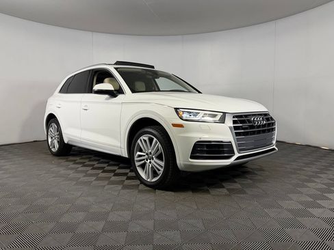 Used 2018 Audi Q5 2.0T Premium Plus w/ Premium Plus Package AWD/4WD image 4