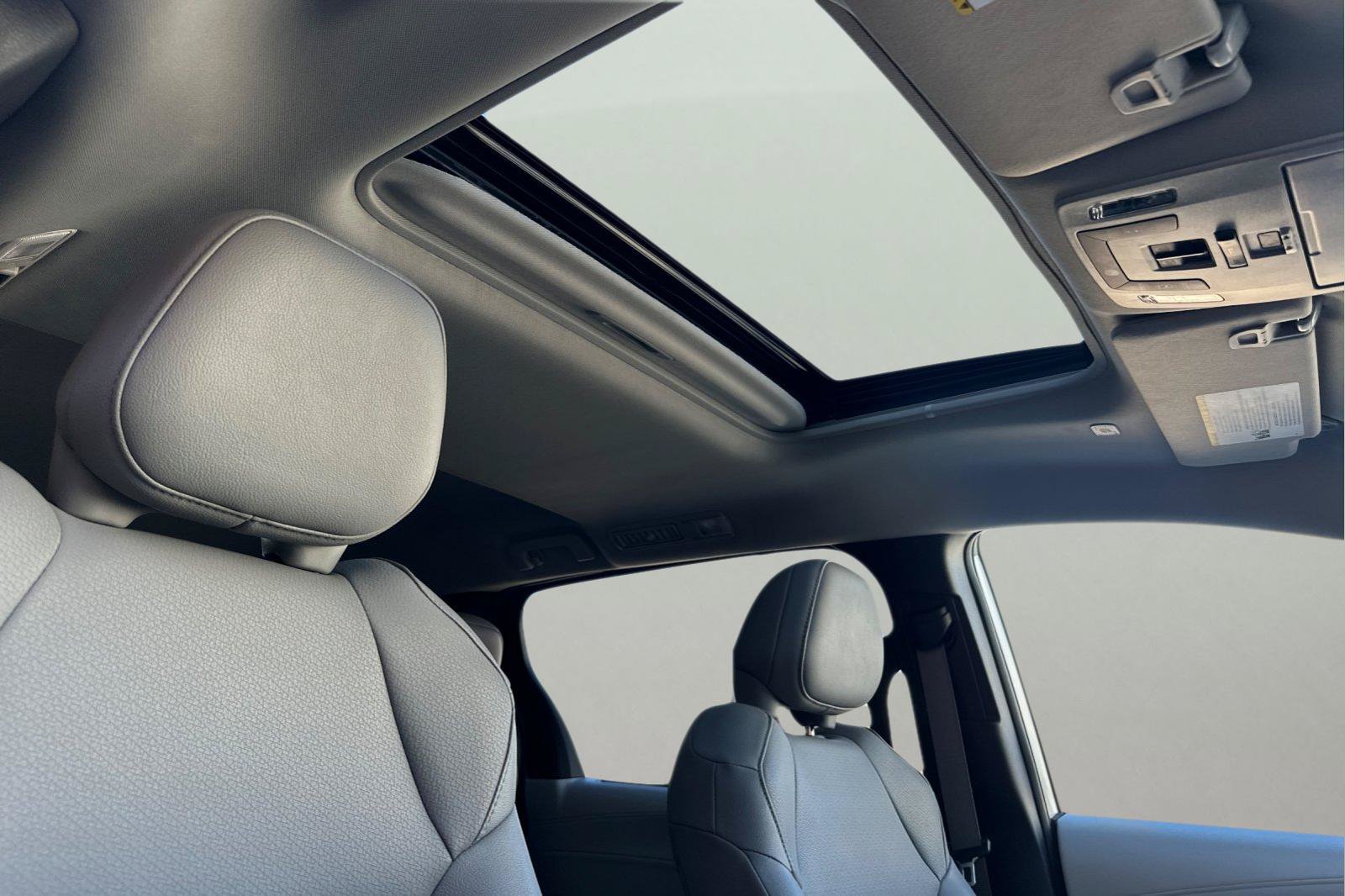 Certified 2025 Toyota Sienna XLE AWD/4WD image 23