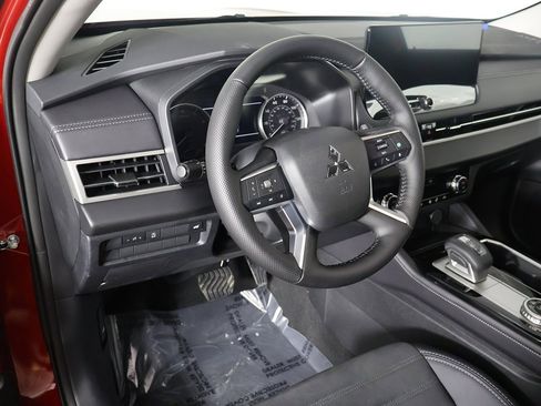 New 2026 Mitsubishi Outlander SE image 27