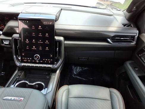 Used 2026 GMC Yukon AT4 w/ AT4 Premium Plus Package AWD/4WD image 21