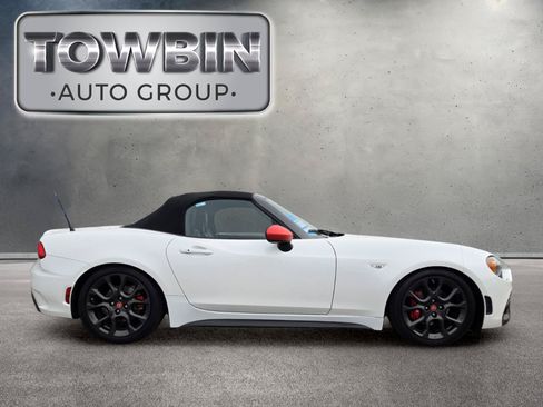 Used 2019 FIAT 124 Spider Abarth w/ Convenience Group RWD image 3