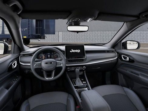 New 2026 Jeep Compass Latitude image 14