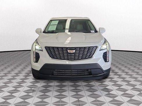 Certified 2022 Cadillac XT4 Luxury FWD image 2