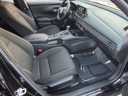 Used 2025 Honda HR-V Sport image 19