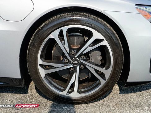 Used 2022 Audi e-tron GT Premium Plus AWD/4WD image 10