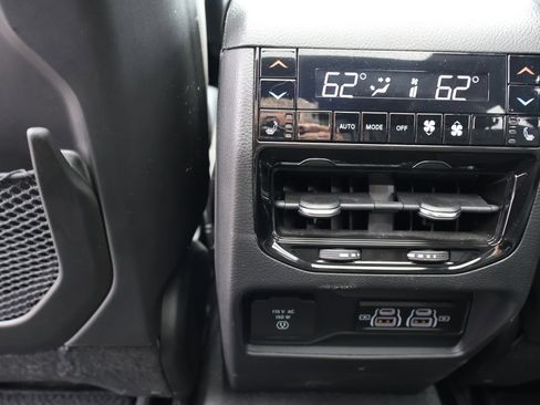 Used 2025 Jeep Grand Cherokee Summit w/ Obsidian Package AWD/4WD image 20