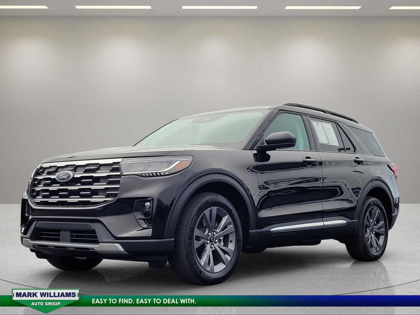 Used 2025 Ford Explorer Active w/ Active Comfort Package AWD/4WD image 8