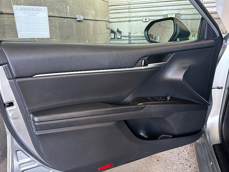 Used 2023 Toyota Camry SE FWD image 33