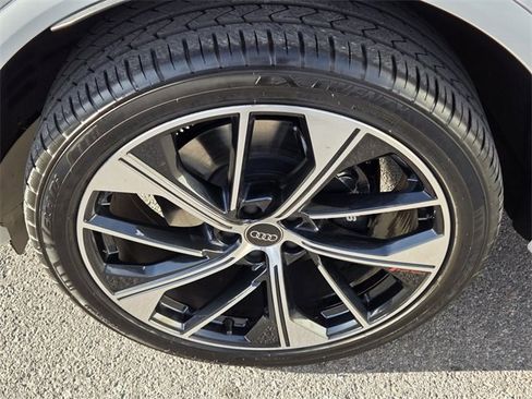 Used 2023 Audi SQ5 Premium Plus w/ Premium Plus Package image 8