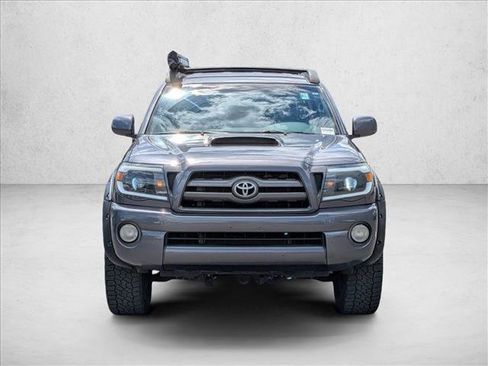 Used 2010 Toyota Tacoma PreRunner RWD image 2