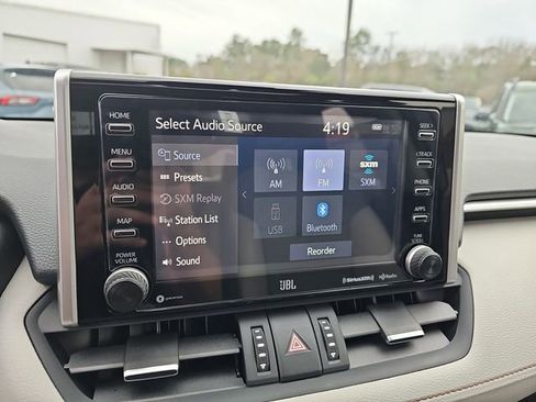 Used 2021 Toyota RAV4 XLE Premium image 23