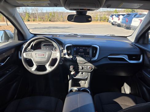 Used 2020 GMC Terrain SLE w/ Driver Convenience Package image 10