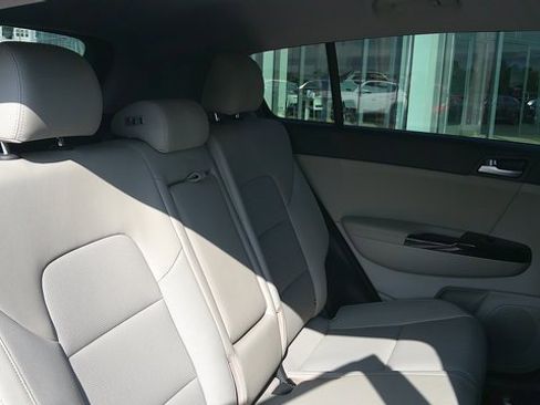 Used 2020 Kia Sportage EX image 8