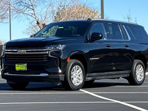 Used 2024 Chevrolet Suburban LT image 16