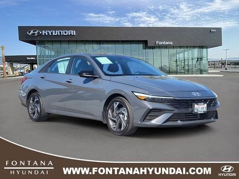 Certified 2025 Hyundai Elantra SEL FWD image 1